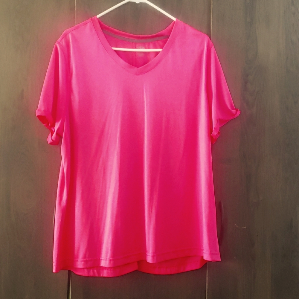 Neon pink tee